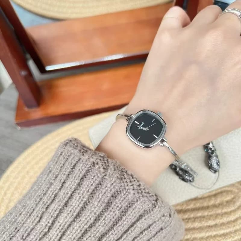 Mishali M24047 Bracelet Watch-  Silver Bracelet Black Face – view 3