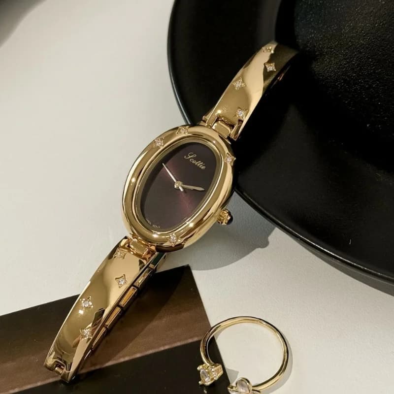 Scottie 9780- Golden Bracelet Maroon Face – view 2