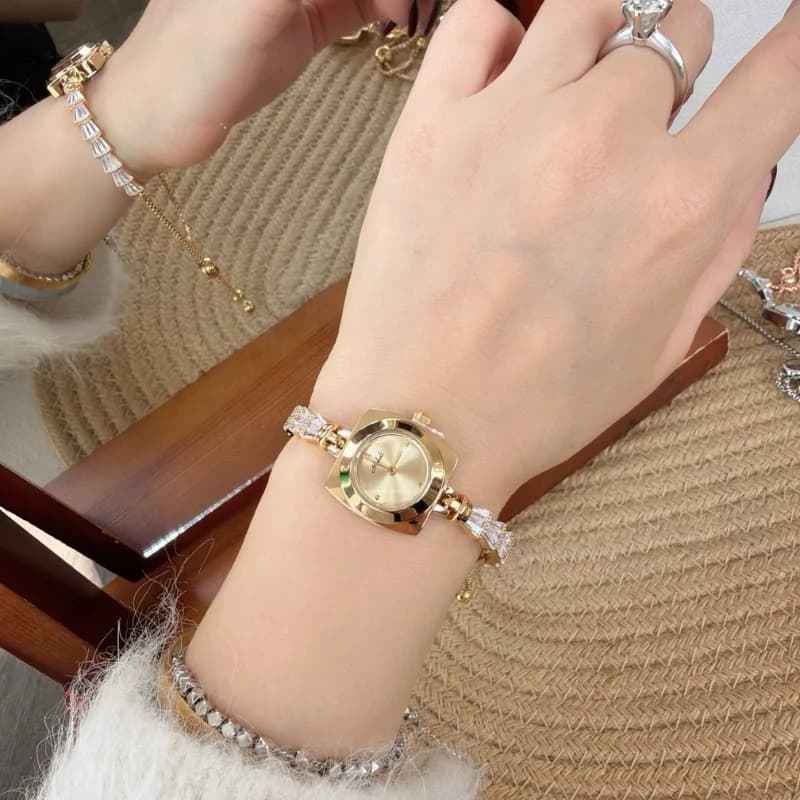 Mishali M25125 Luxury Bracelet Watch- Golden