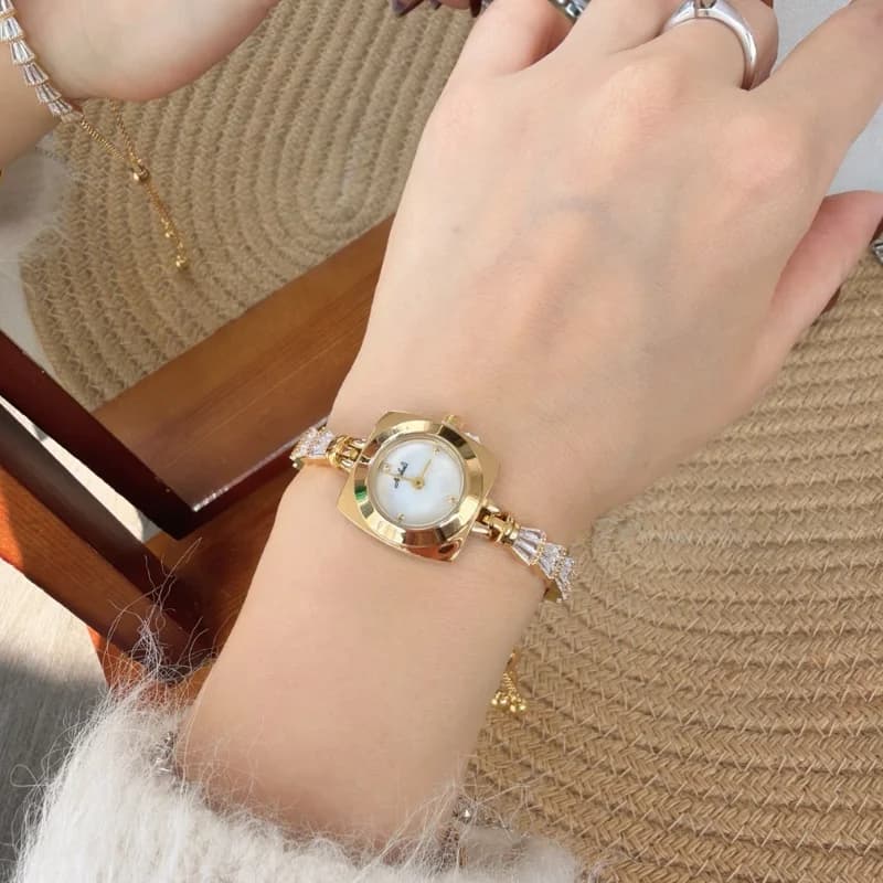 Mishali M25125 Luxury Bracelet Watch- Golden & White