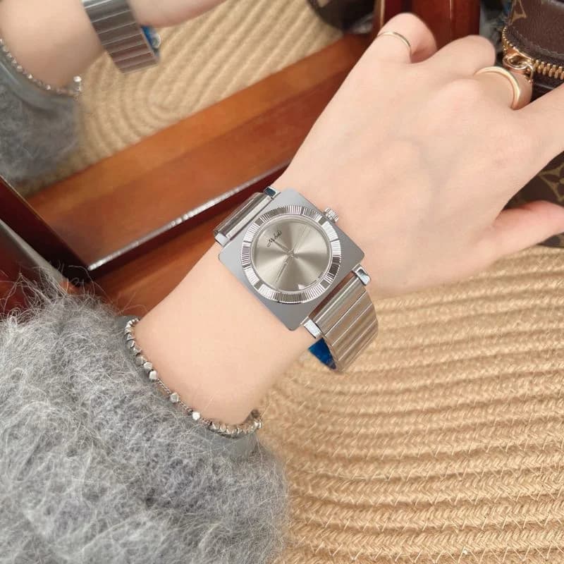 Mishali M2507 - Silver Bracelet Gray Face – view 3