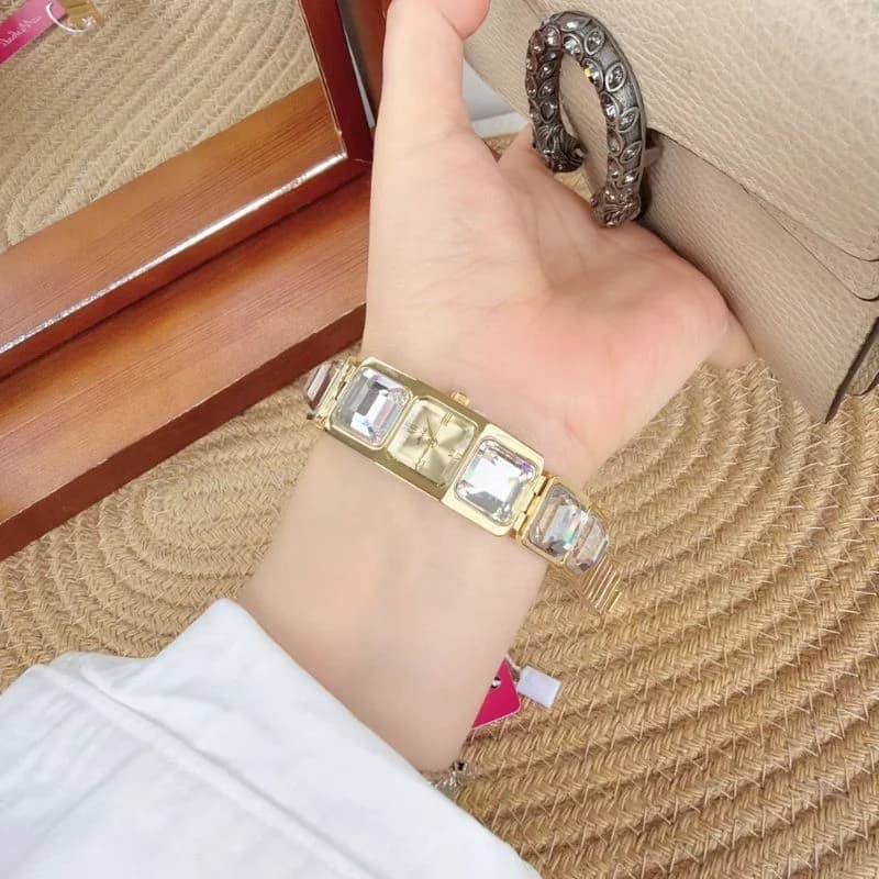 MishaLi M25128 Golden Elegant Women’s Jewelry Watch – view 3