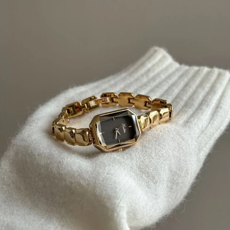 Scottie 9610H Golden Bracelet Black Face – view 2