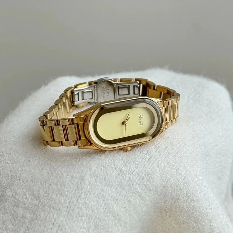Scottie 9748 Golden Bracelet Golden Face