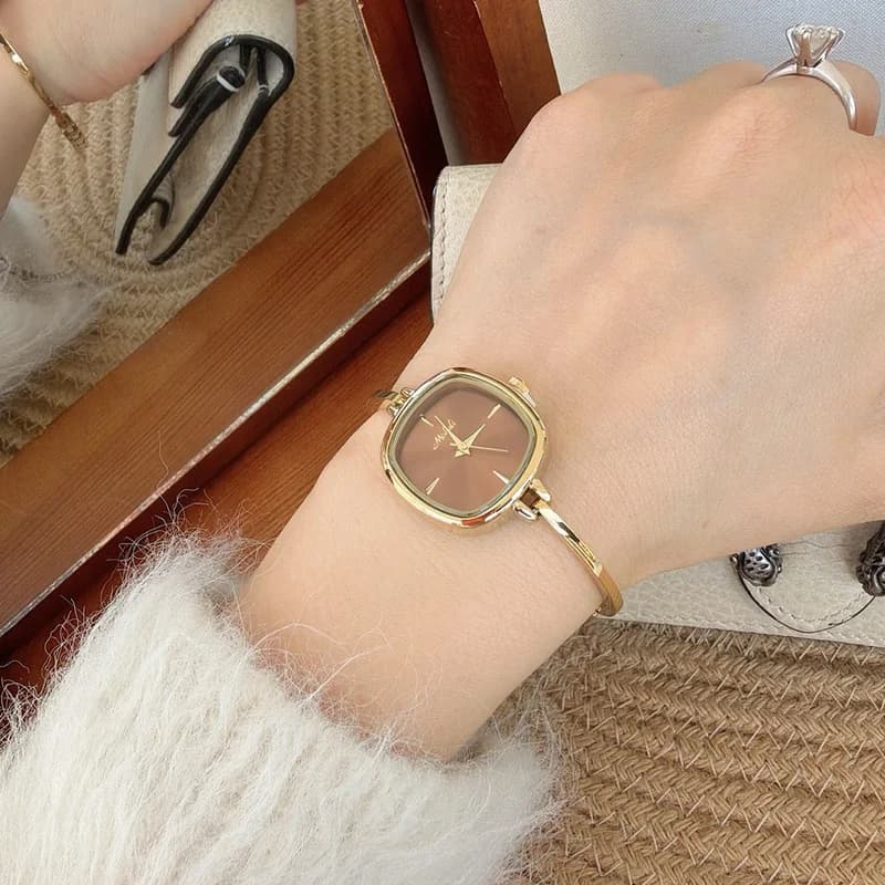 Mishali M24047 Bracelet Watch Golden Bracelet Brown Face