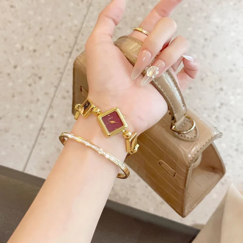 Mishali M25117 Golden Bracelet Maroon Face – view 2