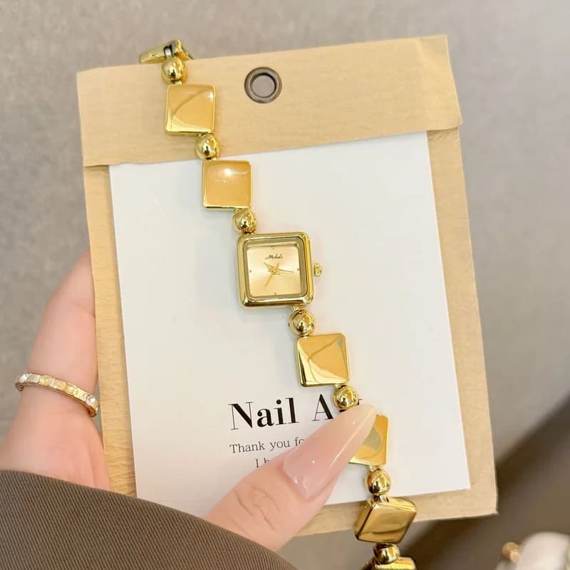 Mishali M25117 Golden Bracelet Golden Face